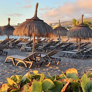 https://beach-house-costa-adeje-tenerife.tenerifehoteles.net